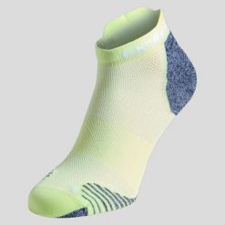 Skarpety do biegania dla dorosłych Odlo Socks short Ceramicool RUN. Zielone skarpety damskie Odlo, bez wzorów. Za 69.99 zł.