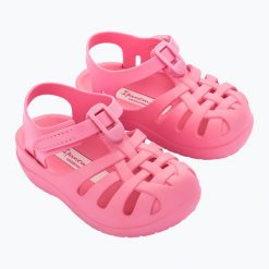 Sandały dziecięce Ipanema Summer Basic II Baby. Czerwone sandały dziewczęce Ipanema, z materiału, bez zapięcia. Za 109.99 zł.