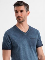 Bawełniany męski t-shirt V-neck z dzianiny z efektem sprania - granatowy V7 OM-TSWT-0242 S. Niebieskie t-shirty męskie Ombre, m, bez wzorów, z bawełny, bez kołnierzyka. Za 166.41 zł.