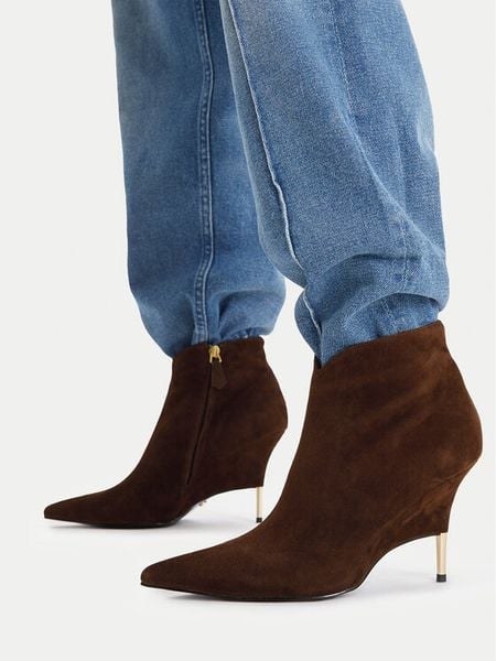 GINO ROSSI Botki EO-SLT26126S-T0403-1 Brązowy. Brązowe botki damskie Gino Rossi, bez obcasa, na szpilce, bez zapięcia. Za 599.99 zł.