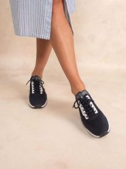 Buty sportowe damskie TBS Jellina. Niebieskie obuwie sportowe damskie TBS, bez wzorów, z materiału, do biegania. Za 423.00 zł.