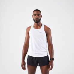 Koszulka do biegania bez rękawów męska Kiprun Run 900 Replika. Białe koszulki sportowe męskie KIPRUN, m, bez wzorów, z elastanu, bez kołnierzyka, bez ramiączek, do biegania. W wyprzedaży za 139.99 zł.