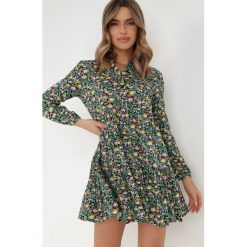 Czarno-Zielona Sukienka Caeathe. Zielone sukienki damskie Born2be, xl, z aplikacjami, klasyczne, bez kołnierzyka, bez ramiączek, mini, koszulowe. Za 49.99 zł.