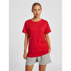 Koszulka damska Hummel Red Heavy. Czerwone koszulki sportowe damskie Hummel, s, bez wzorów, z bawełny, bez kołnierzyka, bez ramiączek, do piłki ręcznej. Za 114.50 zł.