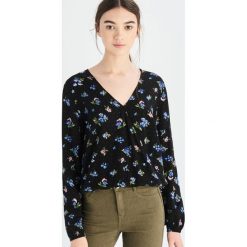 Kopertowa bluzka - Beżowy. Bluzki damskie Sinsay. W wyprzedaży za 14.99 zł.