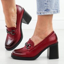 Czerwone mokasyny damskie na słupku M.Daszyński 2461-6. Czerwone mokasyny damskie M.Daszyński, z jeansu, eleganckie. Za 159.00 zł.