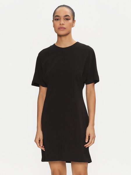 Calvin Klein Kurtka puchowa K20K207910 Czarny Regular Fit. Czarne kurtki damskie Calvin Klein, na co dzień, bez wzorów, z puchu, bez kołnierzyka, bez ramiączek, proste. Za 439.99 zł.