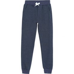 Ciemnoniebieskie Spodnie Dresowe In a Whisper. Niebieskie spodnie sportowe dla chłopców Born2be, z dresówki. Za 39.99 zł.