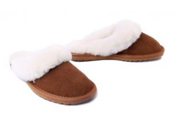 EMU AUSTRALIA W10015 JOLIE chestnut, kapcie/klapki damskie. Brązowe kapcie damskie Emu Australia, bez wzorów, ze skóry. Za 349.90 zł.