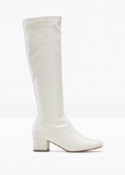 Kozaki. Białe kozaki damskie bonprix, bez obcasa. Za 189.99 zł.