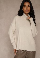 Beżowy Casualowy Golf Tusara. Brązowe swetry damskie Renee, s, bez wzorów, z jeansu, bez kołnierzyka, bez ramiączek, bez kaptura. Za 79.99 zł.