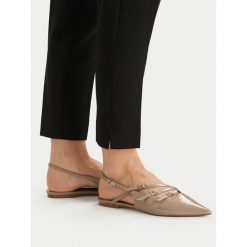 Baleriny Steve Madden. Brązowe baleriny damskie Steve Madden, bez wzorów, bez obcasa. Za 239.99 zł.