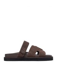 GINO ROSSI Klapki C-CLB-P1927A Brązowy ciemny. Brązowe klapki damskie Gino Rossi, bez wzorów, ze skóry, bez obcasa. Za 179.99 zł.