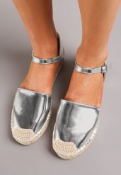 Srebrne Płaskie Espadryle z Zakrytym Noskiem Ozdobione Plecionką Beliosa. Szare espadryle damskie Born2be, na lato, bez wzorów, bez obcasa, na płaskiej podeszwie, bez zapięcia. Za 79.99 zł.
