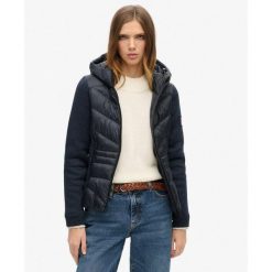 Kurtka hybrydowa z kapturem Storm Knit od SUPERDRY. Niebieskie kurtki damskie Superdry., bez wzorów, z kapturem. W wyprzedaży za 390.45 zł.