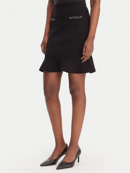 Guess Spódnica mini W6RD75 Z4422 Czarny Regular Fit. Czarne spódnice damskie Guess, m, z aplikacjami, z wiskozy, mini. Za 369.99 zł.