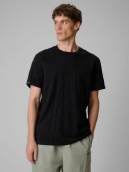 4F T-shirt regular gładki męski - czarny S. Czarne t-shirty męskie 4f, m, bez wzorów, z bawełny, bez kołnierzyka. Za 59.99 zł.