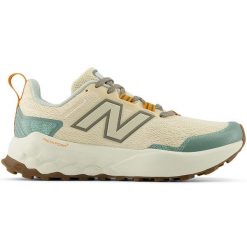 Buty damskie New Balance Fresh Foam Garoé v2 WTGAROG2 – beżowe. Brązowe obuwie sportowe damskie New Balance, bez wzorów, z materiału, do biegania. Za 529.99 zł.