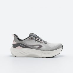 Buty do biegania damskie Kiprun KS900 Support. Białe obuwie sportowe damskie KIPRUN, bez wzorów, do biegania. Za 499.99 zł.