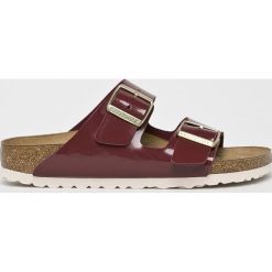 Birkenstock - Klapki Arizona BS. Brązowe klapki damskie Birkenstock, bez wzorów, z materiału, bez obcasa, na obcasie. W wyprzedaży za 229.90 zł.