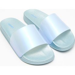 Klapki - Niebieski. Klapki damskie marki Cropp. Za 49.99 zł.