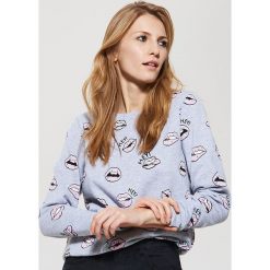 Bluza z nadrukiem all over - Jasny szar. Bluzy damskie marki House. Za 49.99 zł.