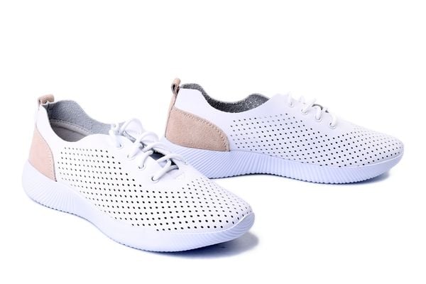 ARTIKER RELAKS 58C0152 white/beige, półbuty damskie. Białe półbuty damskie Artiker Relaks, na lato, bez wzorów, ze skóry, bez obcasa, bez zapięcia. Za 139.92 zł.