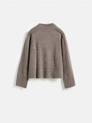 Sweter ze stójką - brązowy. Brązowe swetry damskie Reserved, l, bez wzorów, z dzianiny, bez kołnierzyka, bez ramiączek, bez kaptura. Za 129.99 zł.