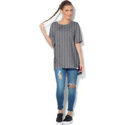 Colour Pleasure Koszulka CP-033 169 biało-czarna r. uniwersalny. T-shirty damskie marki Colour Pleasure. Za 76.57 zł.