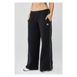 Damskie spodnie sportowe oversize Rough Radical Trip Joggers. Czarne spodnie sportowe damskie ROUGH RADICAL, bez wzorów, na jogę i pilates. Za 175.92 zł.