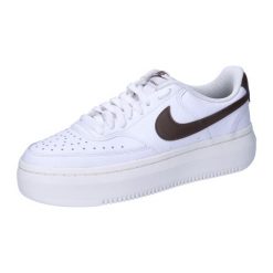 Buty do chodzenia damskie Nike Court Vision Alta Ltr. Białe obuwie sportowe damskie Nike, bez wzorów, z materiału, trekkingowe, nike court. Za 299.00 zł.