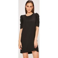 Jacqueline de Yong - Sukienka. Sukienki damskie marki Jacqueline de Yong. Za 119.90 zł.