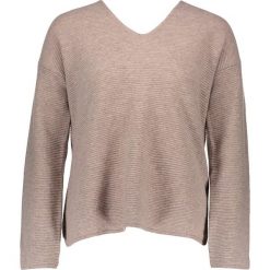 Sweter wełniany w kolorze beżowym. Brązowe swetry damskie marki Benetton, z wełny. W wyprzedaży za 84.95 zł.