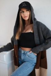 Sweter Kardigan z kapturem w pasy grafitowy+brązowy+camelowy. Brązowe kardigany damskie KESI, l, bez wzorów, z jeansu, bez kołnierzyka, plus size, bez ramiączek, z kapturem. Za 209.08 zł.