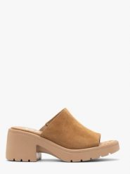 Rude klapki damskie wsuwane. Brązowe klapki damskie Ryłko, bez wzorów, ze skóry, boho, bez obcasa, na obcasie. W wyprzedaży za 279.99 zł.