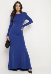 Granatowa Taliowana Sukienka z Długim Rękawem z Piórami i Odkrytymi Plecami Emelira. Niebieskie sukienki damskie Born2be, na spotkanie biznesowe, l, z aplikacjami, eleganckie, bez kołnierzyka, bez ramiączek, maxi. Za 169.99 zł.