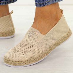 Beżowe espadryle damskie Vinceza 13659. Brązowe espadryle damskie VINCEZA, na lato, bez wzorów, z bawełny, eleganckie, z okrągłym noskiem, bez obcasa, bez zapięcia. Za 129.00 zł.