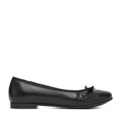 Baleriny Lasocki. Czarne baleriny damskie Lasocki, bez wzorów, bez obcasa. Za 179.99 zł.