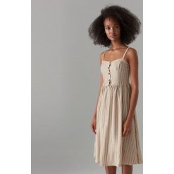 Midi sukienka w paski - Beżowy. Sukienki damskie marki Mohito. Za 119.99 zł.