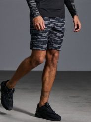 Szorty z wiązaniem SNSY Performance - wielobarwny. Szorty męskie Sinsay, l, bez wzorów, sportowe. W wyprzedaży za 22.99 zł.