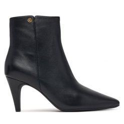 Botki MICHAEL Michael Kors. Czarne botki damskie MICHAEL Michael Kors, bez obcasa, na szpilce, bez zapięcia. Za 879.99 zł.