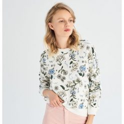 Bluza w kwiaty - Kremowy. Bluzy damskie marki Sinsay. W wyprzedaży za 29.99 zł.