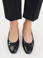 Lasocki Baleriny CEO-RST-ROMI-99 Czarny. Czarne baleriny damskie Lasocki, bez wzorów, ze skóry, bez obcasa. Za 179.99 zł.