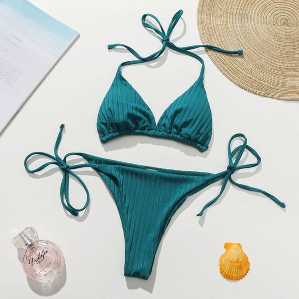 Bikini trójkątne prążkowane na plażę i basen Tovah. Żółte bikini damskie Intica, na lato, m, bez wzorów. W wyprzedaży za 129.00 zł.