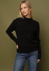 Czarny Sweter z Wełną i Wiskozą o Prostym Fasonie z Półgolfem Giolera. Czarne swetry damskie Born2be, s, bez wzorów, z wełny, biznesowe, bez kołnierzyka, bez ramiączek, długie, bez kaptura. Za 119.99 zł.
