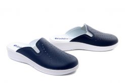 Inblu 50-34 104 blu, klapki damskie. Niebieskie klapki damskie Inblu, bez wzorów, ze skóry ekologicznej, bez obcasa, na koturnie. Za 73.90 zł.