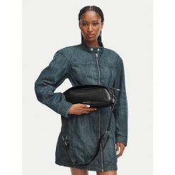 Torebka Armani Exchange. Brązowe torebki do ręki damskie Armani Exchange, bez wzorów, klasyczne, bez dodatków. Za 539.99 zł.