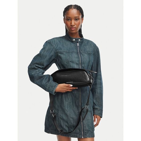 Torebka Armani Exchange. Brązowe torebki do ręki damskie Armani Exchange, bez wzorów, klasyczne, bez dodatków. Za 539.99 zł.