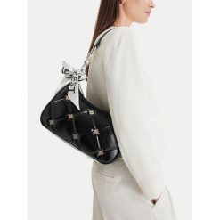 Torebka Nine West. Czarne torebki do ręki damskie Nine West, bez wzorów, klasyczne, bez dodatków. Za 259.99 zł.