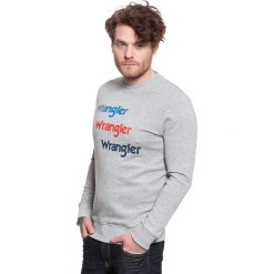 WRANGLER SEASONAL LOGO SWEAT MID GREY MEL W6A5HAX37. Szare bluzy męskie Wrangler, l, bez wzorów, bez kaptura. Za 119.99 zł.